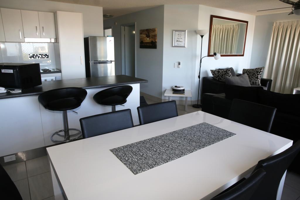 Cheltenham Apartments Caloundra Exterior photo